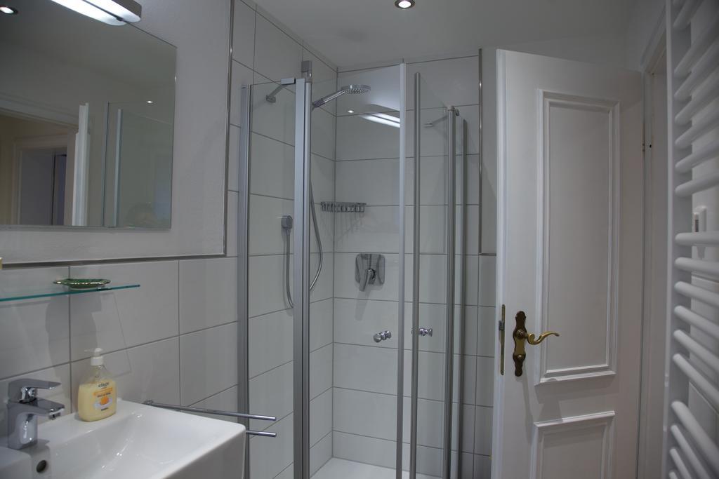 Superior One-Bedroom Apartment,233301112:JPEG