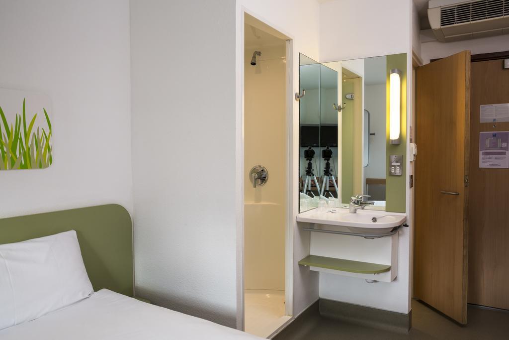Double Room,1704917647:JPEG
