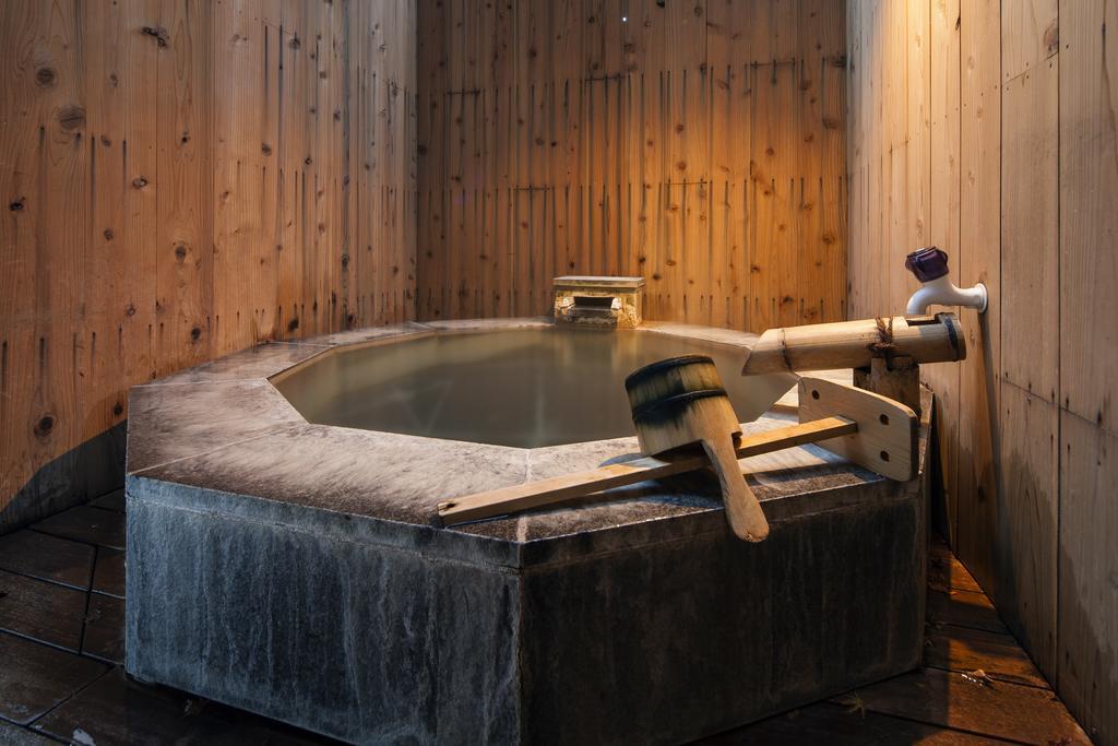 Chambre Premium avec Coin Tatami et Baignoire en Plein Air B