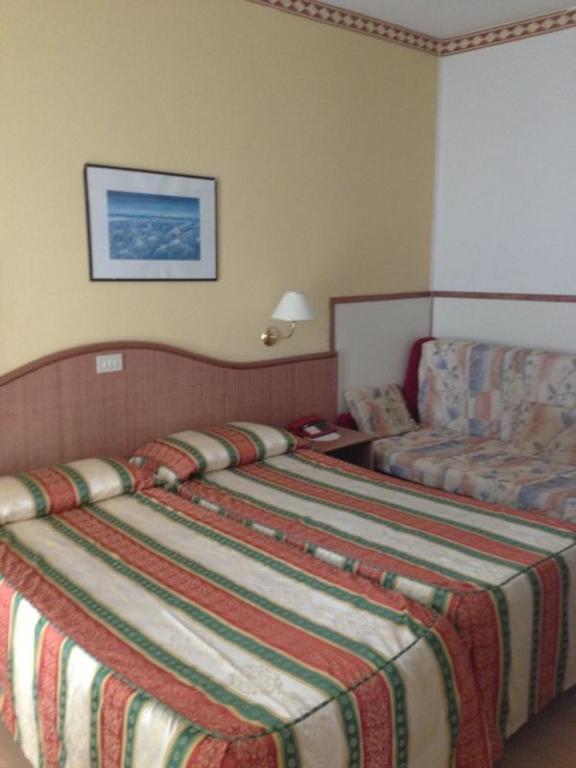Single Room Balcony,37251604:JPEG