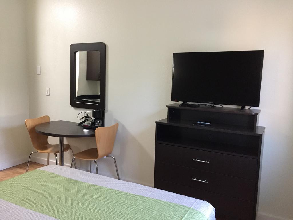 Suíte Deluxe com Cama Queen-size - Não Fumante