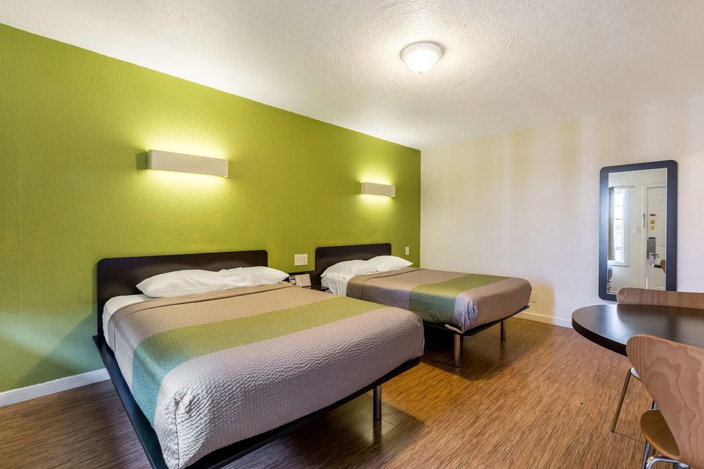 Deluxe Quadruple Room - Smoking