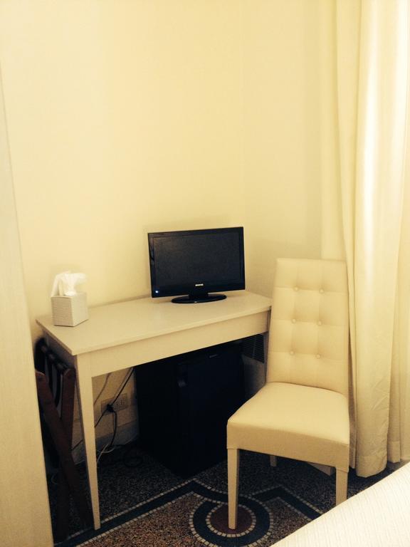 Camera Singola con Letto a Una Piazza e Mezza