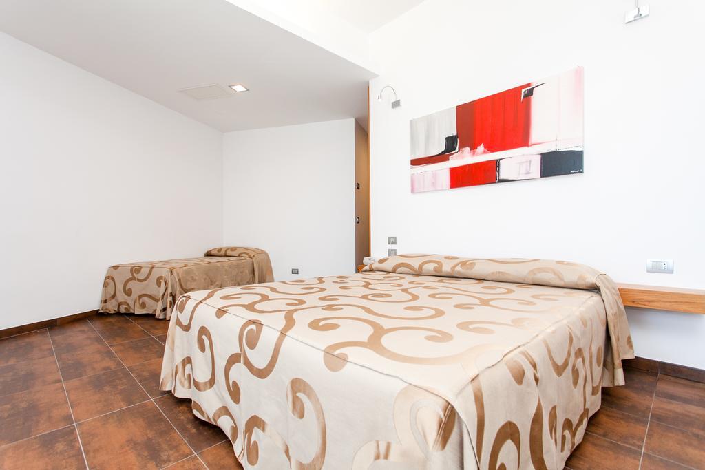 Triple Room,1588177997:JPEG