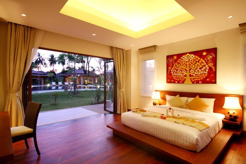 Deluxe Suite Sunrise