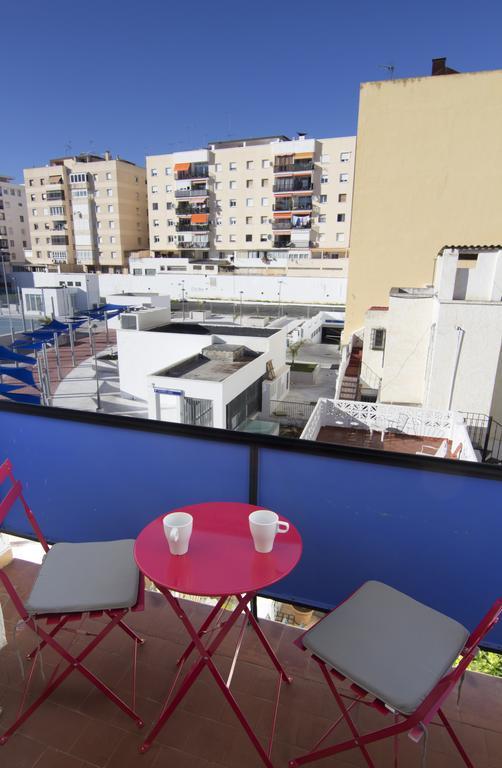 Estudio con balcón