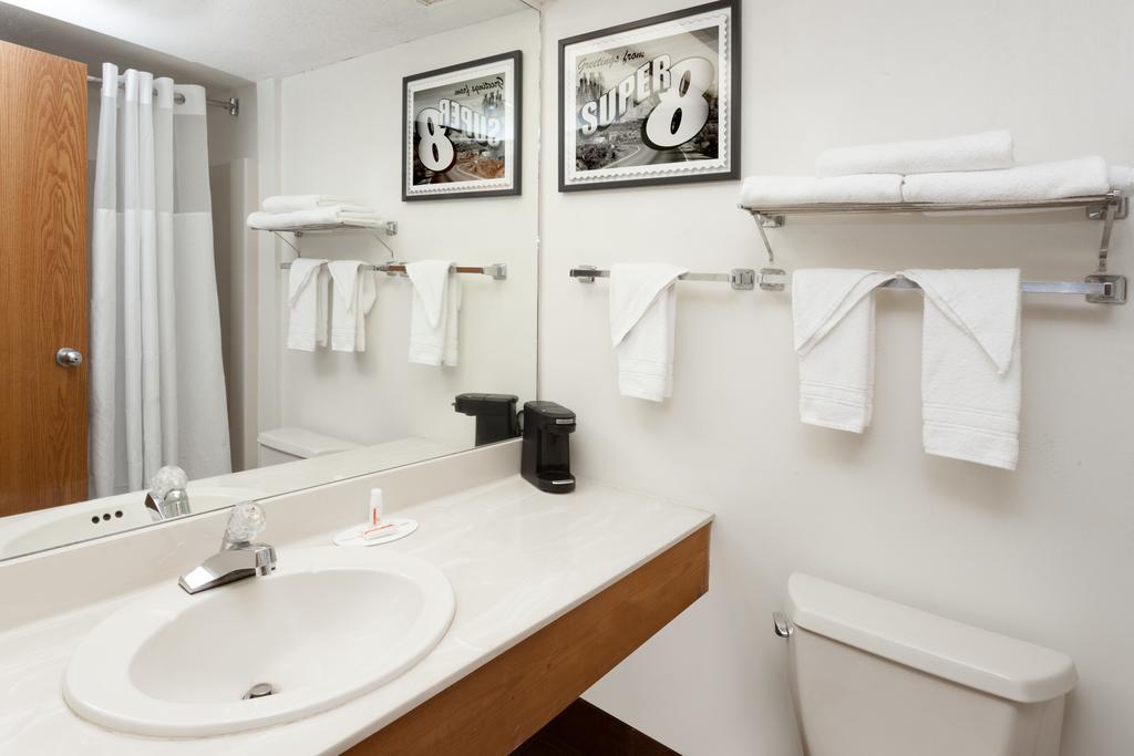 Queen Room, First Floor, Exterior Corridor, Non-Smoking