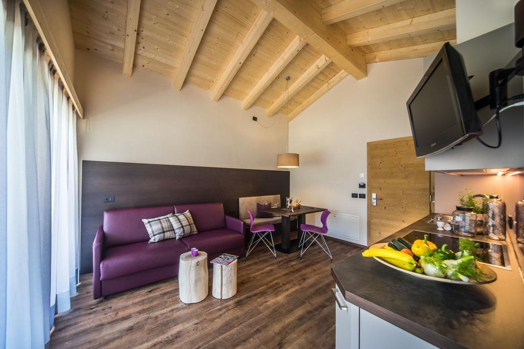 Two-Bedroom Apartment,398940414:JPEG