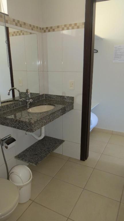 Quarto com Cama de Casal ou 2 de Solteiro e Ar-condicionado