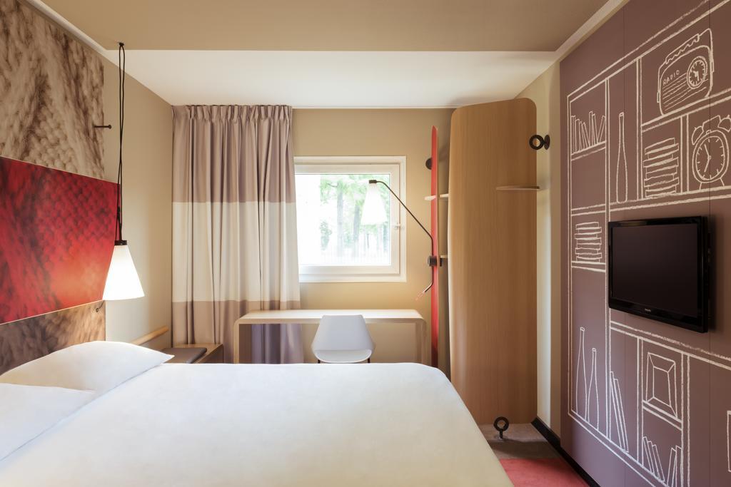 Standard Double Room,1215217408:JPEG