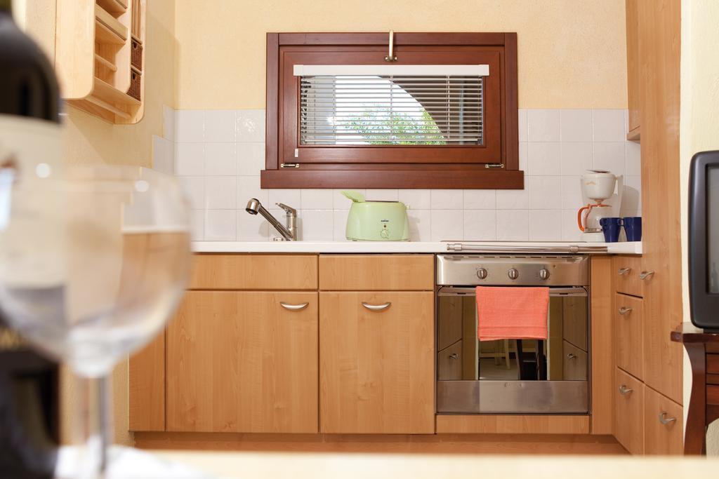 Superior One-Bedroom Apartment,823247345:JPEG