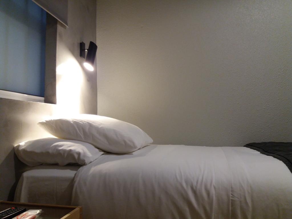 Chambre Simple avec Salle de Bains Commune