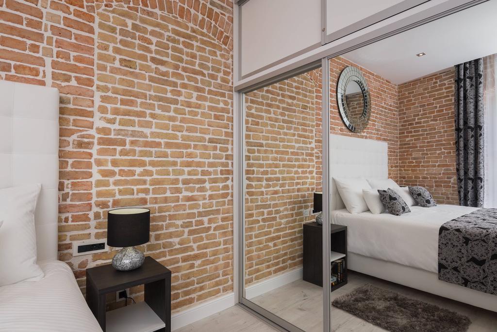 Quarto Luxo com 2 Camas de Solteiro
