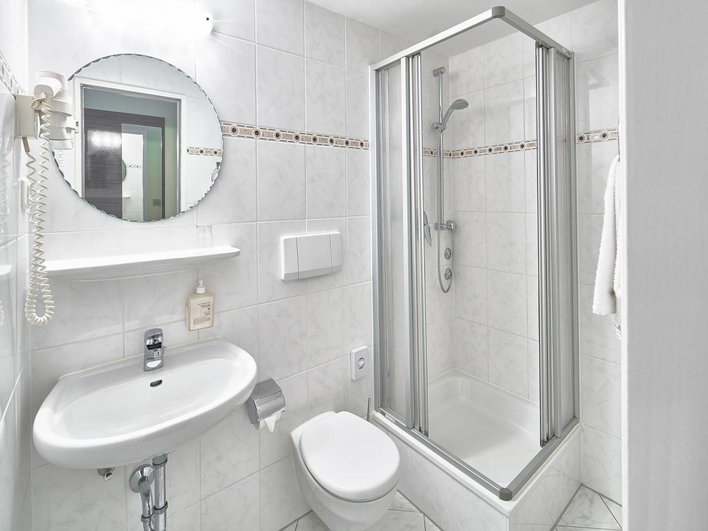 Chambre Double - Vue sur Rue