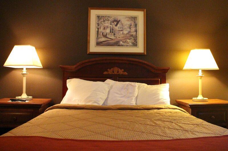 Standard Queen Room