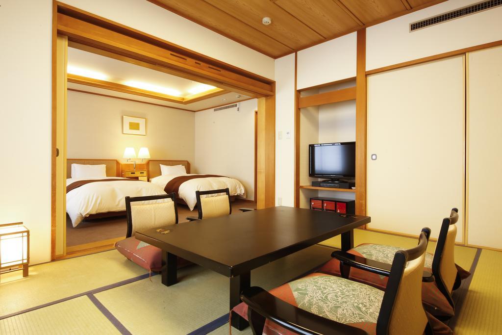 Habitación Doble Estándar con zona de tatami - 2 camas - Ala Tenryokaku - No fumadores