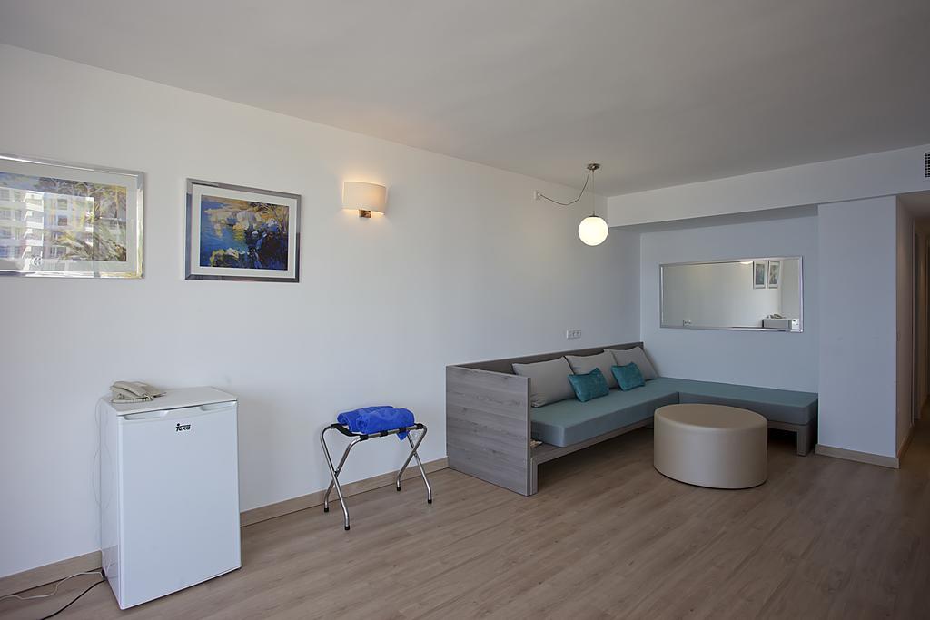 One-Bedroom Apartment,574545999:JPEG