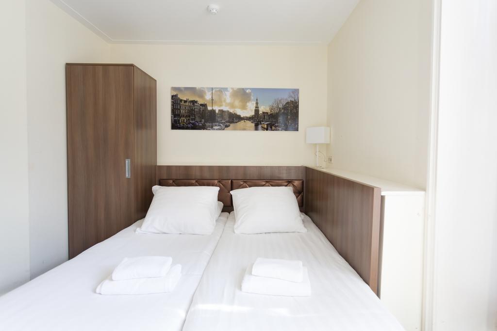 Small Twin Room Souterrain,686118510:JPEG