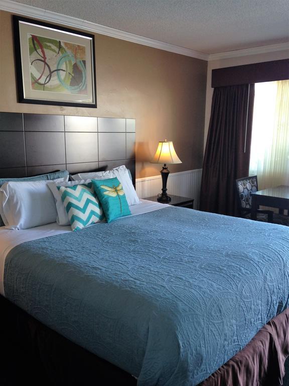 Queen Room