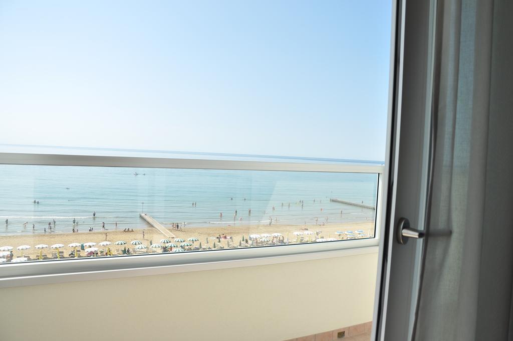 Camera Matrimoniale/Doppia con Letti Singoli con Vista Mare