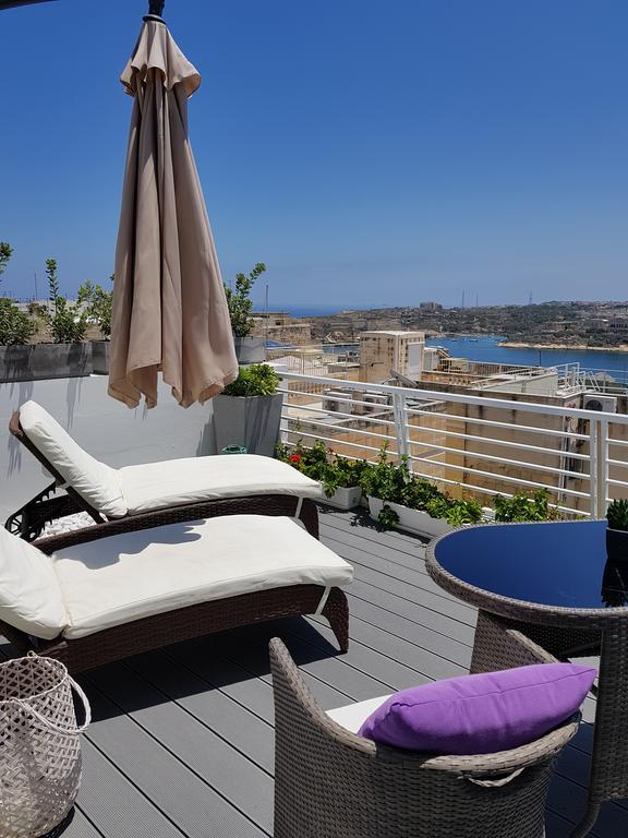 Chambre Double Deluxe avec Balcon - Vue sur Mer