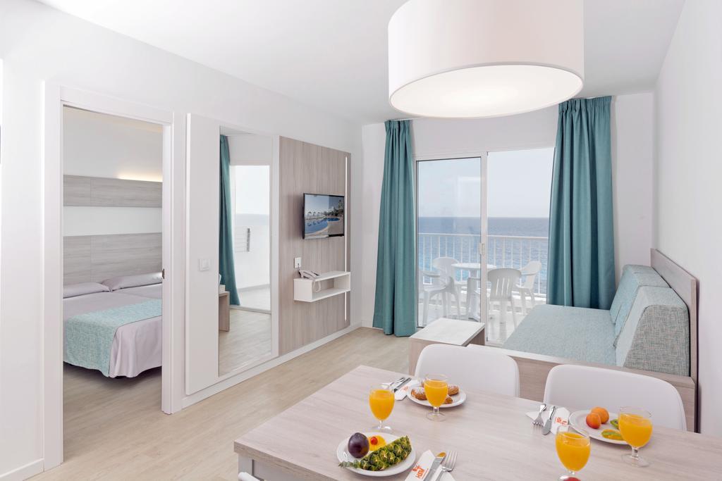 Apartment mit 1 Schlafzimmer, Meerblick und Terrasse