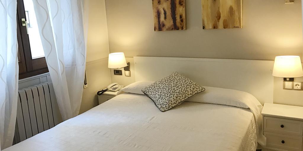 Chambre Double ou Lits Jumeaux avec Parking