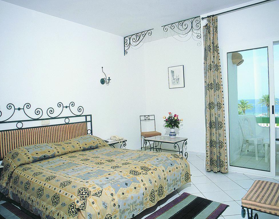 Quarto Duplo