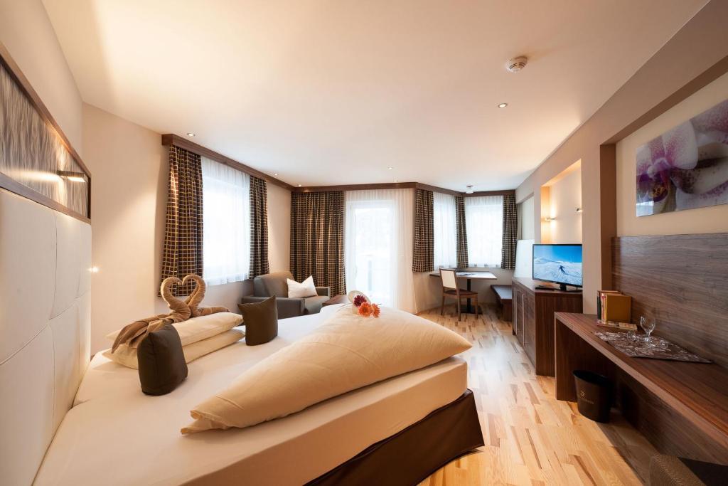 Luxury Double Room,42323497:JPEG