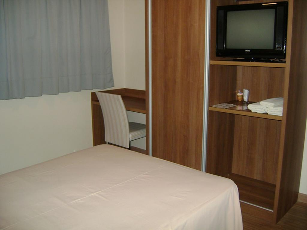 Quarto Duplo Standard