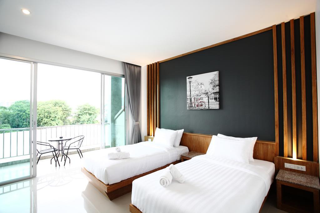 Zweibettzimmer mit Stadtblick