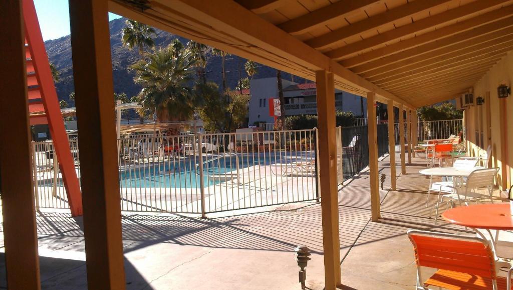 Triple Room with Pool View