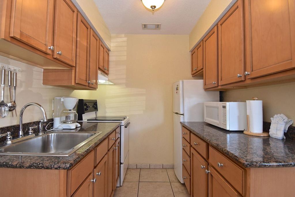 Bay Side One-Bedroom Suite - Non-Smoking