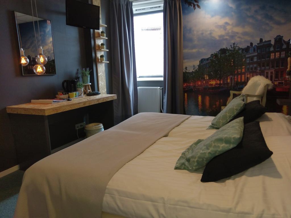Tweepersoonskamer met 2 Aparte Bedden