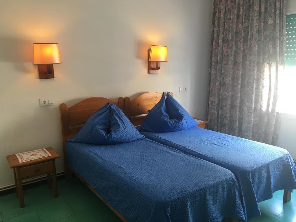 Tweepersoonskamer met 2 Aparte Bedden