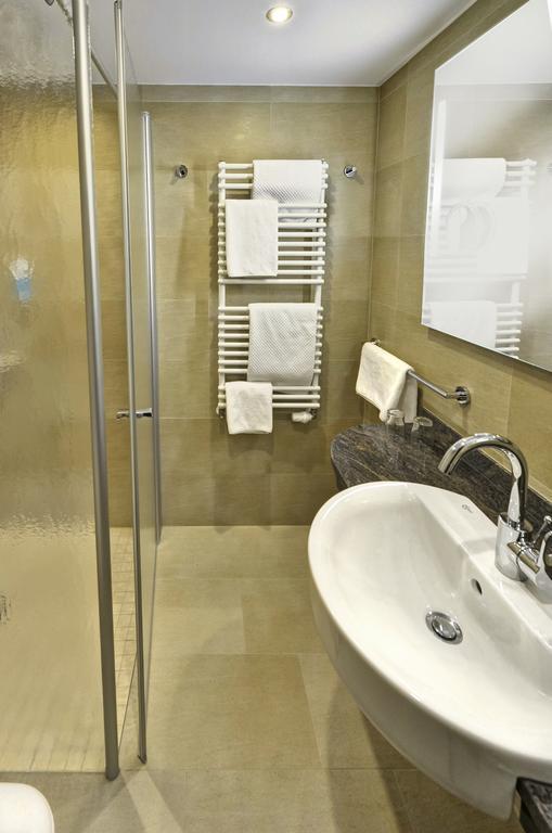 Superior Double Room with Sofa,433889031:JPEG