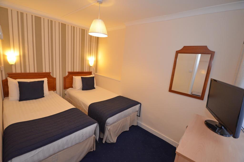 Chambre Familiale avec Salle de Bains Privative
