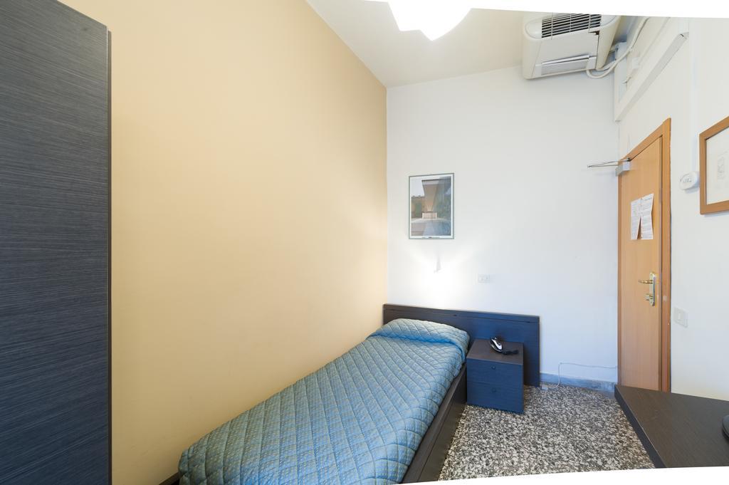Habitación Individual con baño compartido
