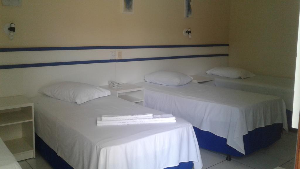 Quarto Triplo Standard (3 Camas de Solteiro)
