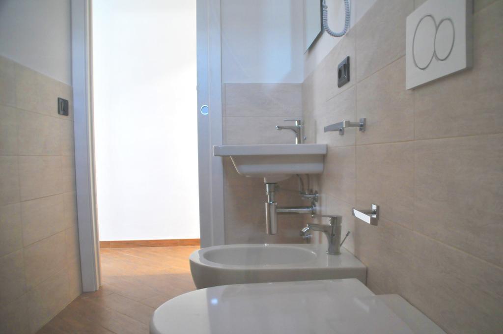 Standard Double Room,473283444:JPEG