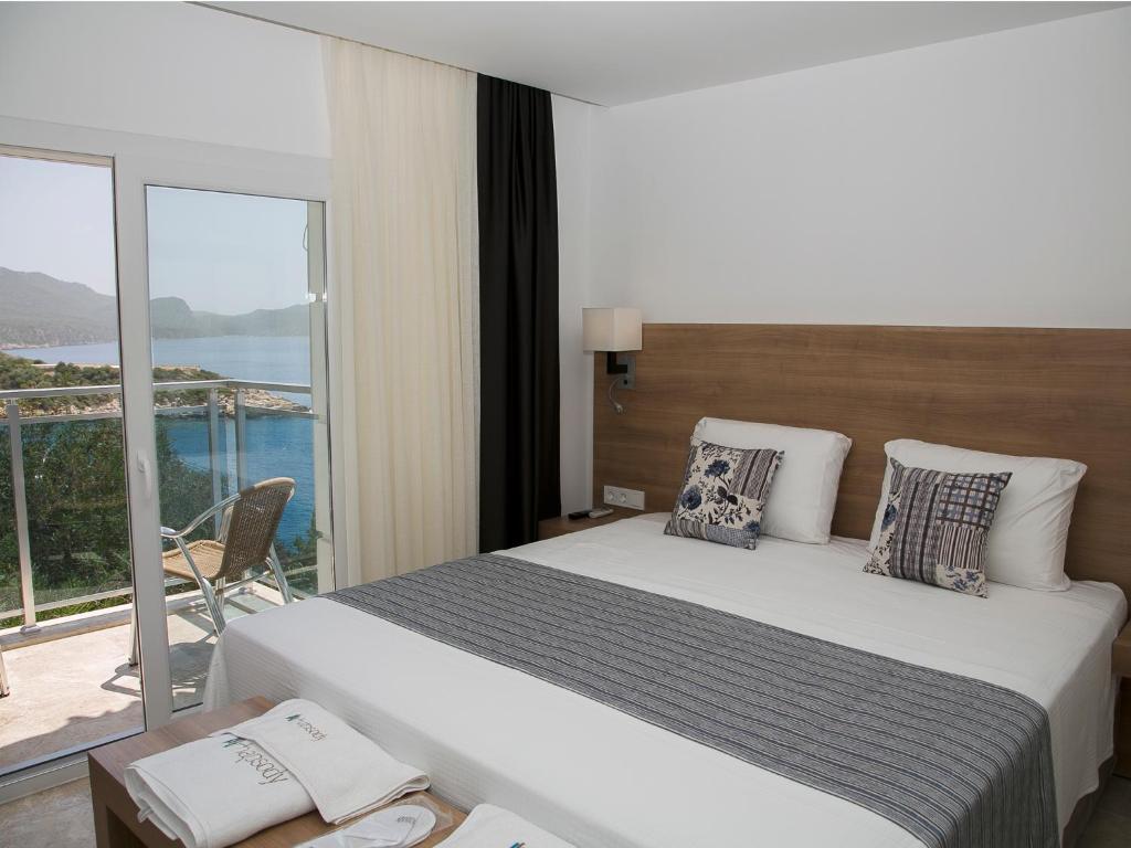 Deluxe Doppelzimmer mit teilweisem Meerblick