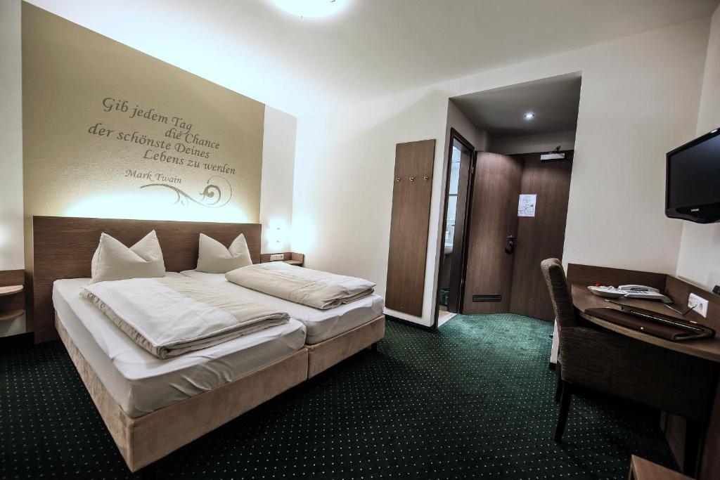 Doppelzimmer Comfort mit Balkon und Aufzug