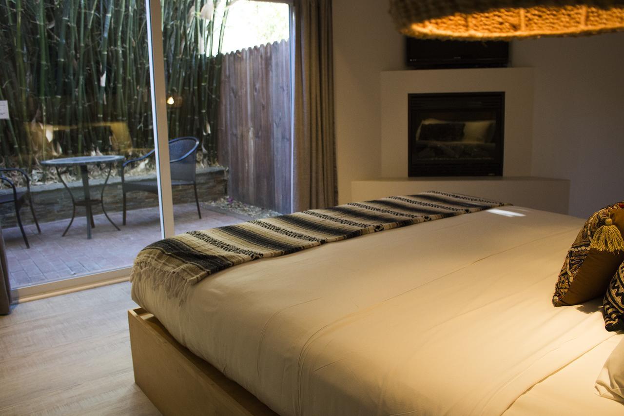 Chambre Lit King-Size avec Cuisine et Terrasse