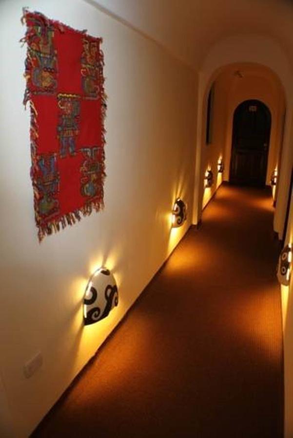 Quarto com 2 Camas de Solteiro