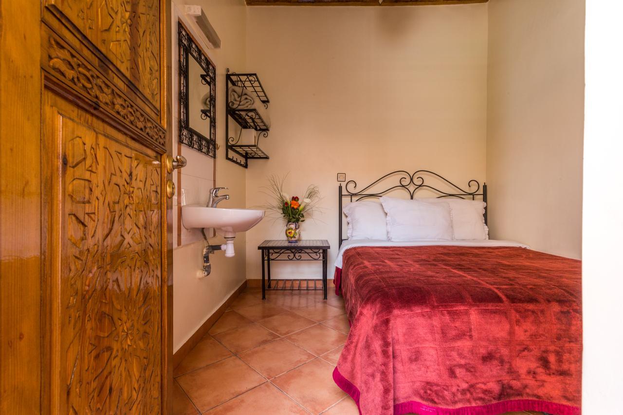 Standaard Tweepersoonskamer met Gedeelde Badkamer