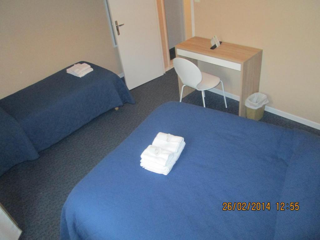 Chambre Lits Jumeaux Standard (Toilettes et Salle de Bains Privatives)
