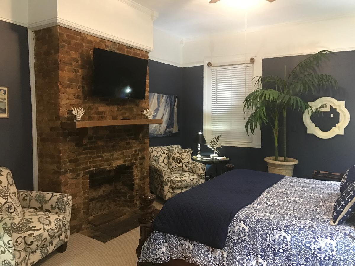 Deluxe King Suite,532847502:JPEG