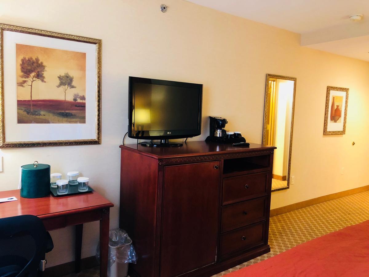 Chambre Lit King-Size avec Vue sur Ville - Accessible aux Personnes à Mobilité Réduite