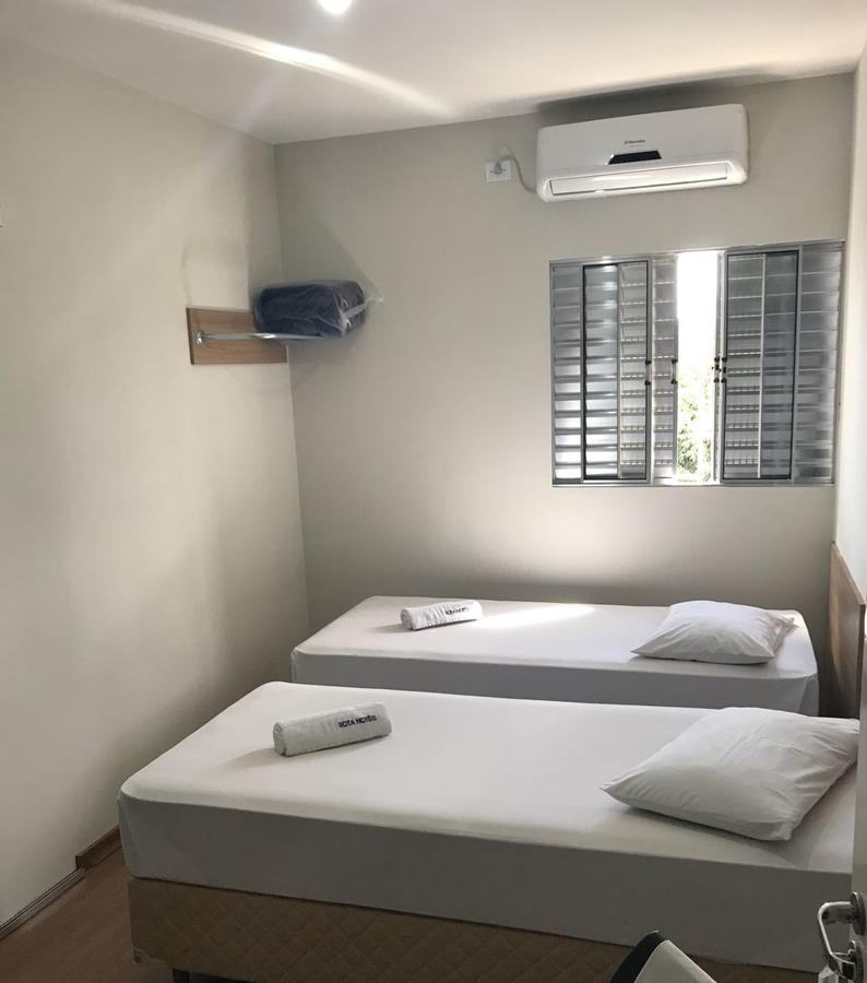 Quarto Individual Luxo com Ar-condicionado