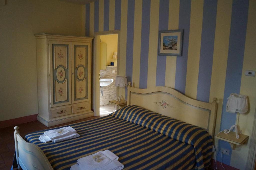 Doppel- oder Zweibettzimmer